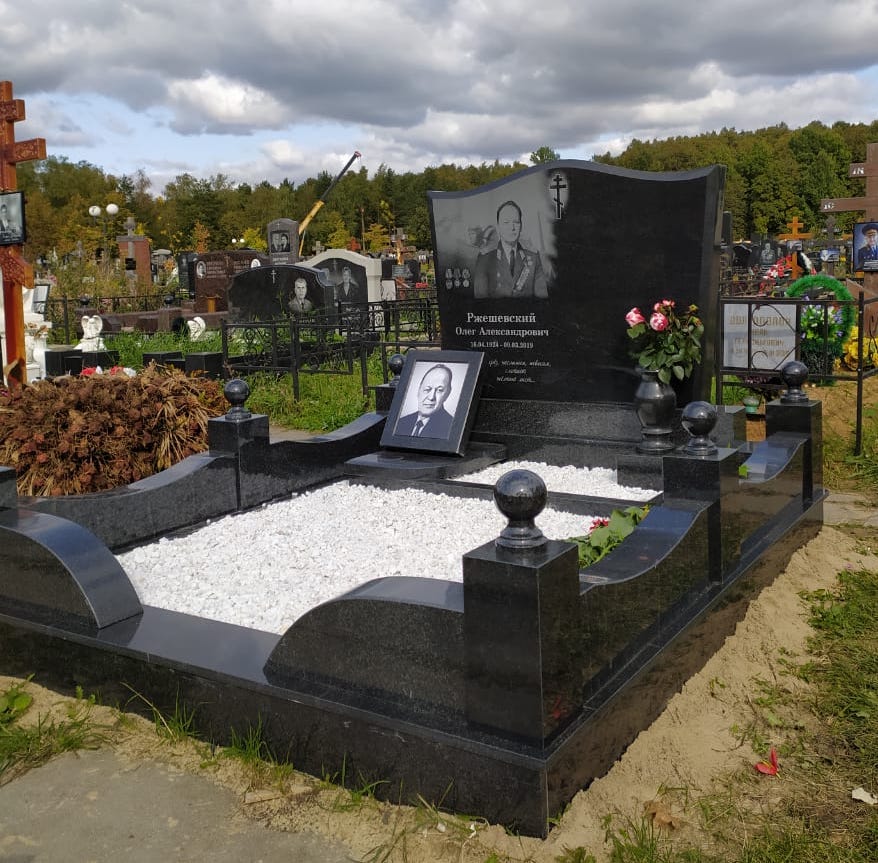 Цоколь на могилу 22123