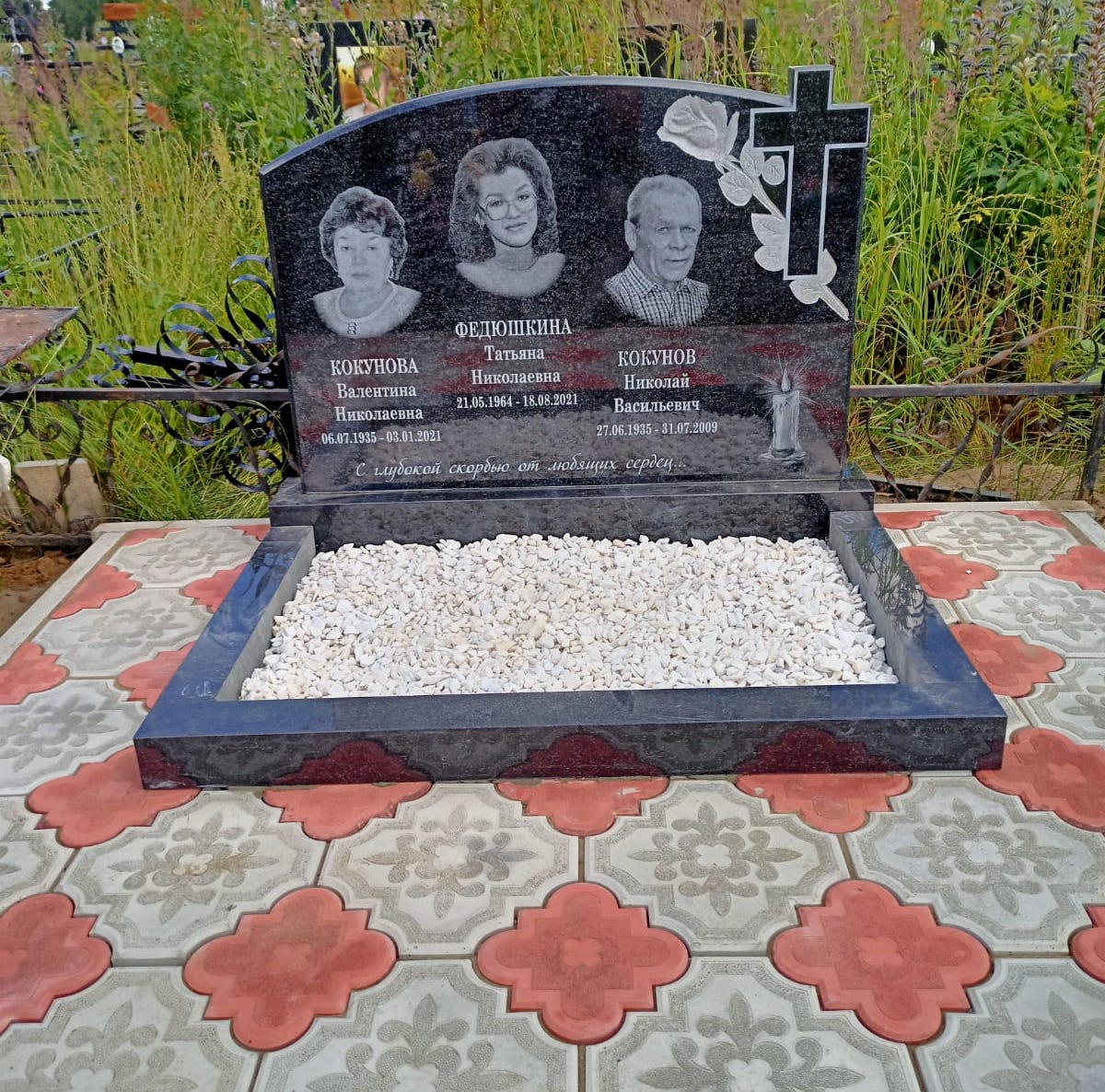 облицовка участка на кладбище тротуарной плиткой 60106