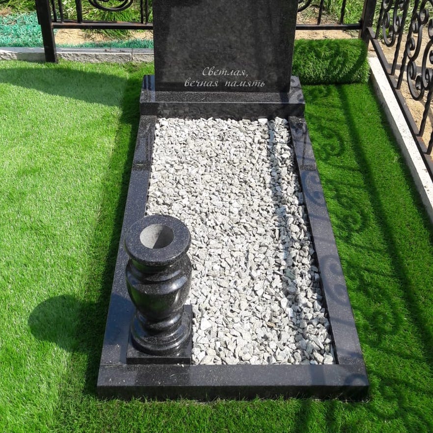 Кубик под вазу из гранита 82701