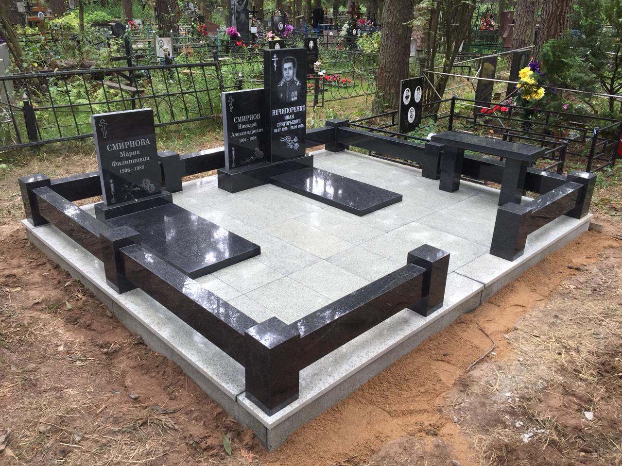 гранитная белая плитка на могилу