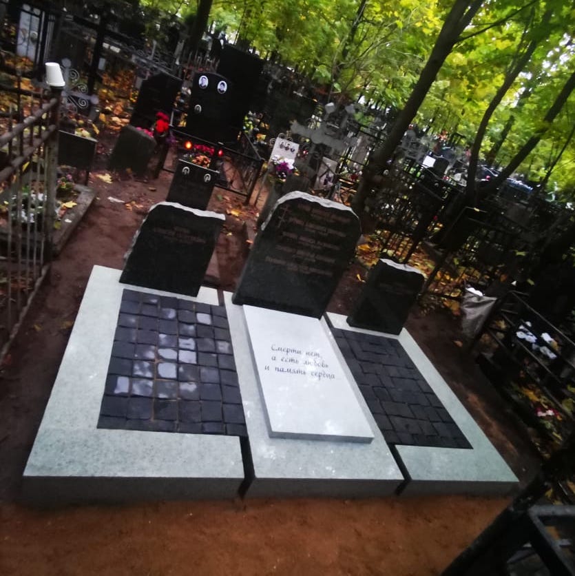 колотая брусчатка габбро на могилу