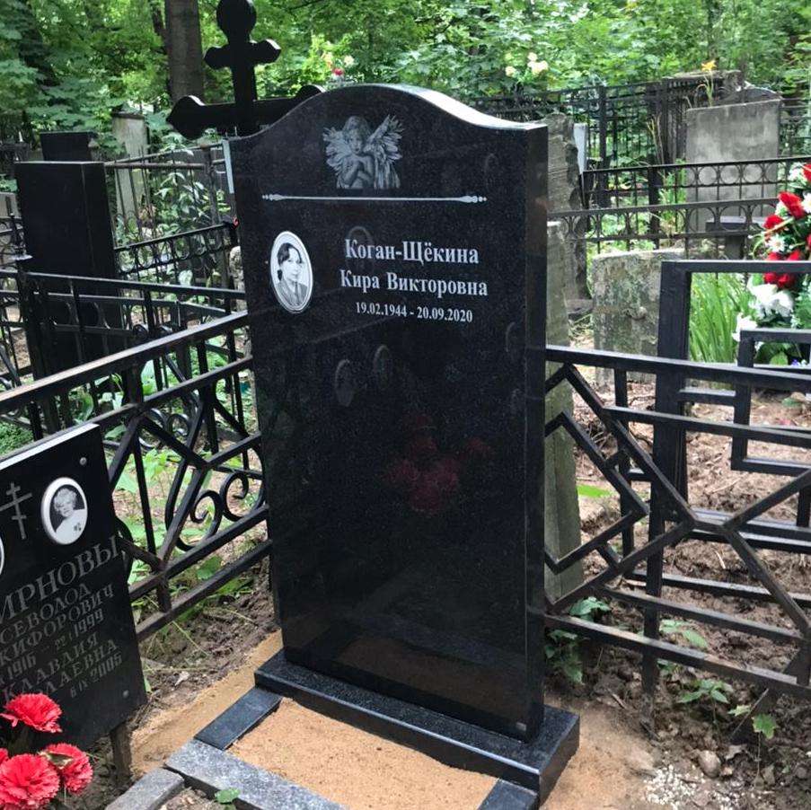 Фотография ангелочка на ритуальный памятник ребенку