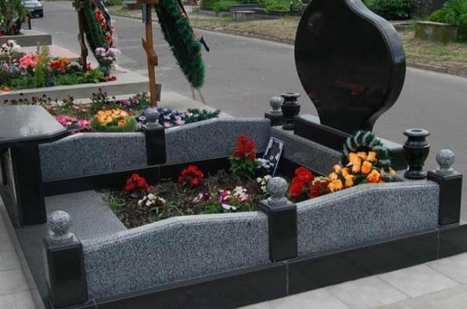 Цоколь на могилу со скамейкой 22137