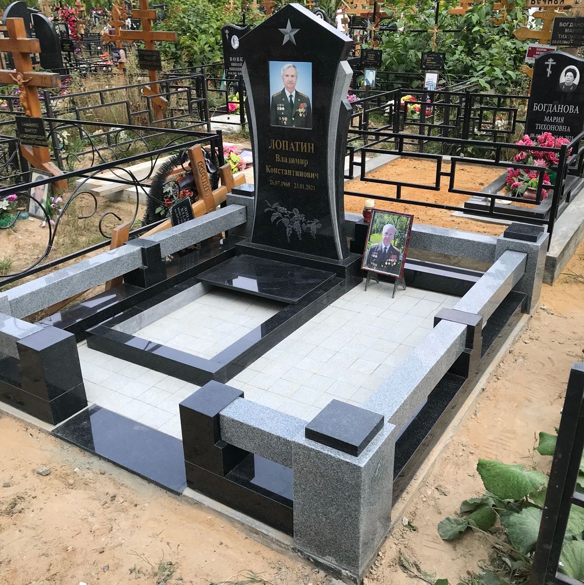 Цоколь комбинированный на могилу 22141