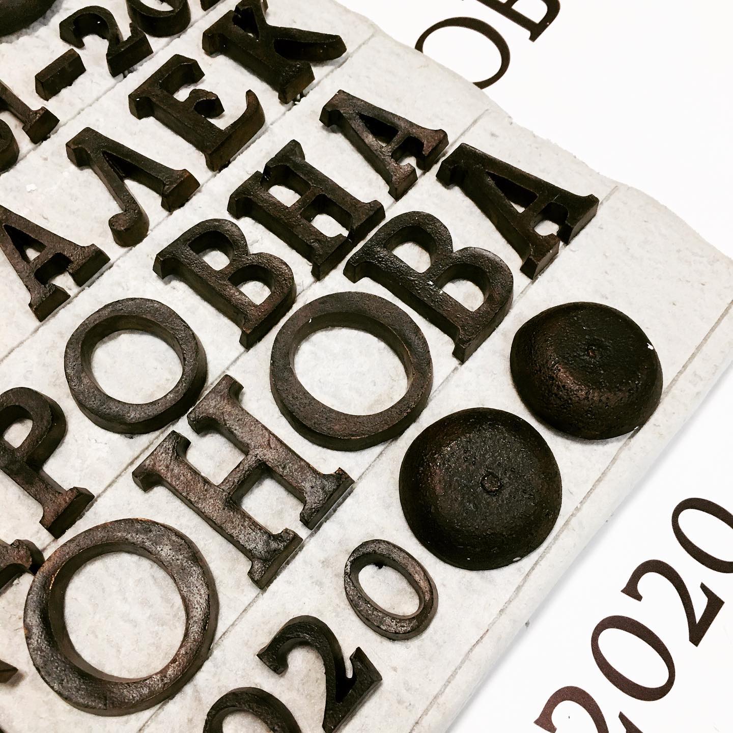 Буквы бронза 81921 на памятник