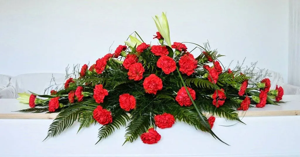 Ритуальная флористика на могилу