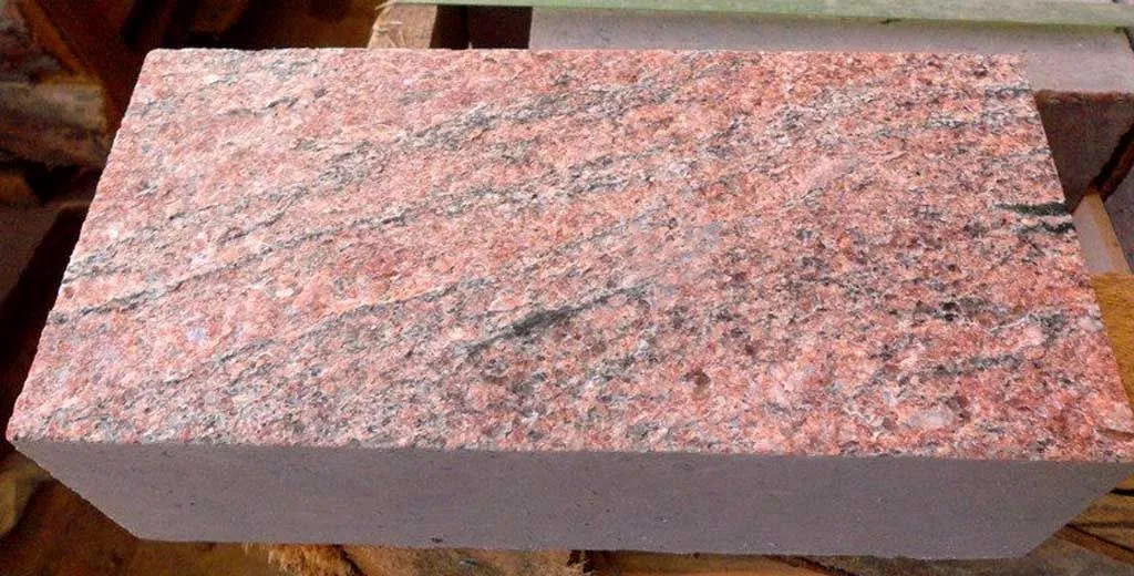 Текстура колотого гранита Калгуваара