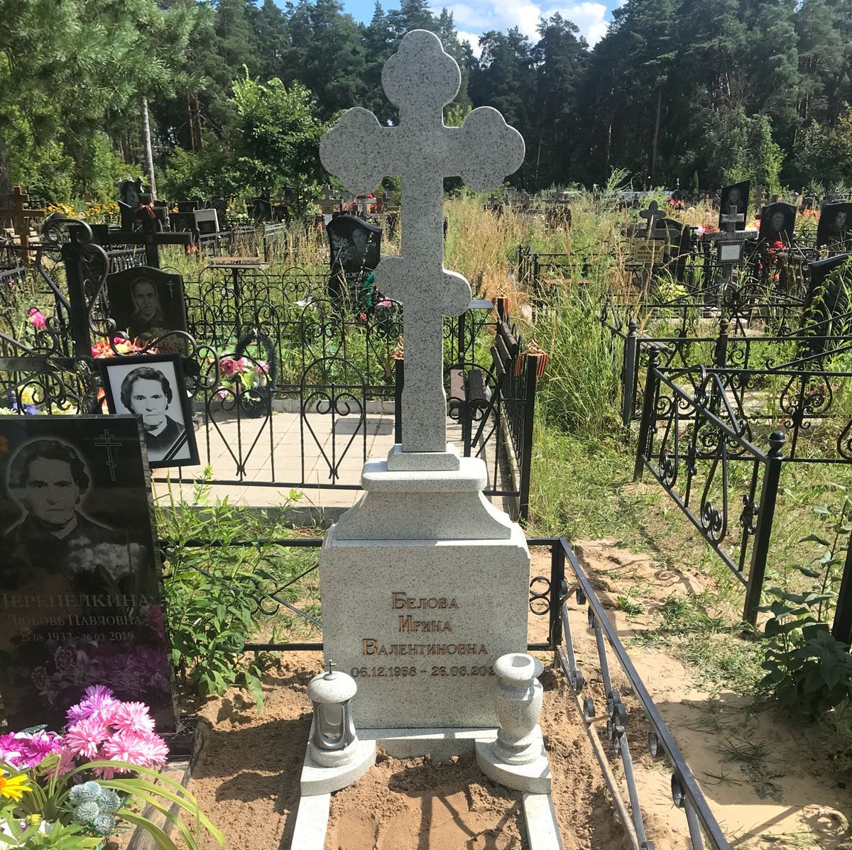 Гранитный крест "Трилистник" 17912