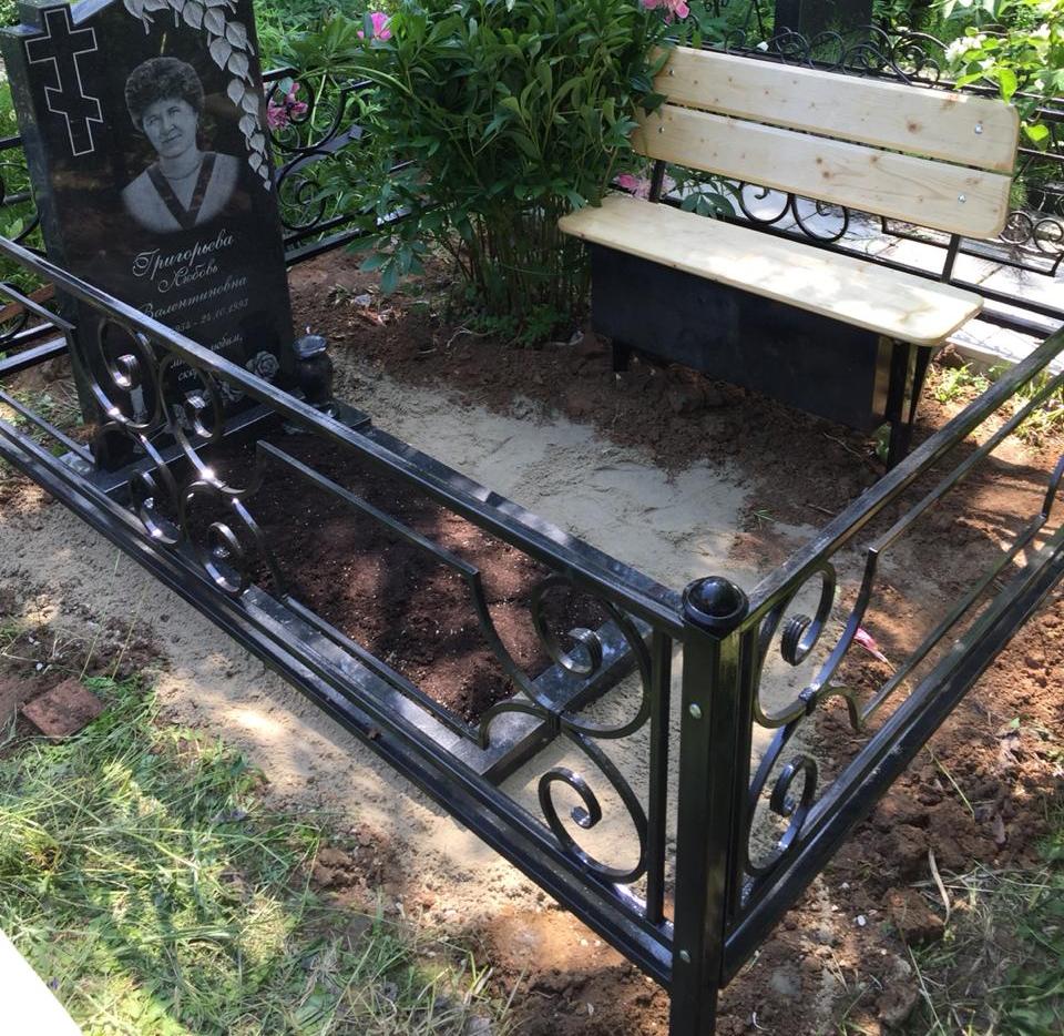 Простая оградка на могилку 30006