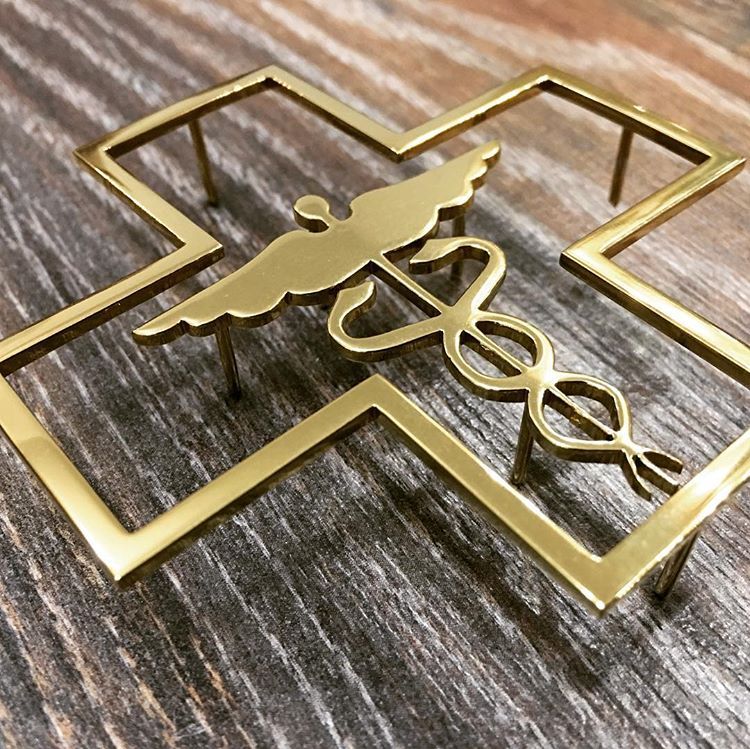 Кадуцей в кресте на памятник