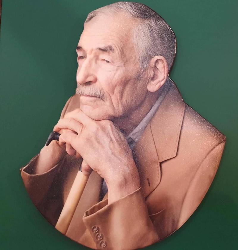 Барельеф на памятник из керамики