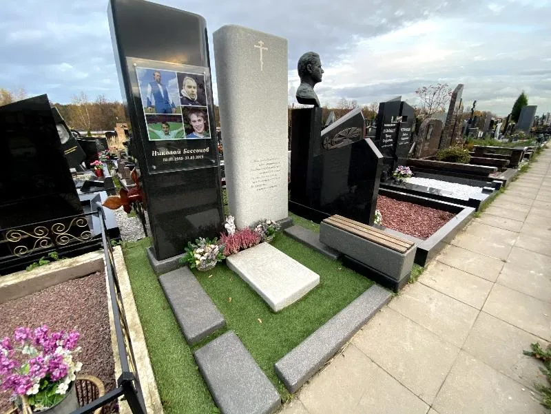 Фото на стекле - пример на памятнике