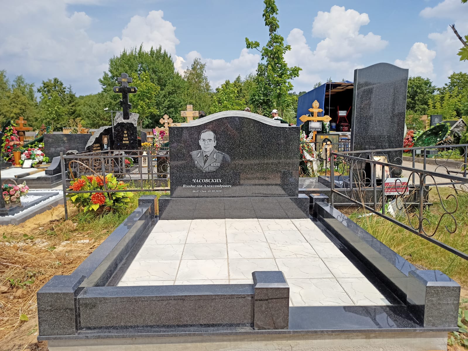 Тротуарная плитка для обустройства могил 60014