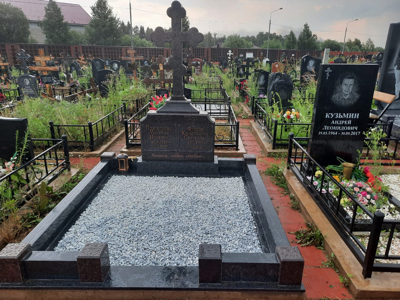 Цоколь на могилу 22104