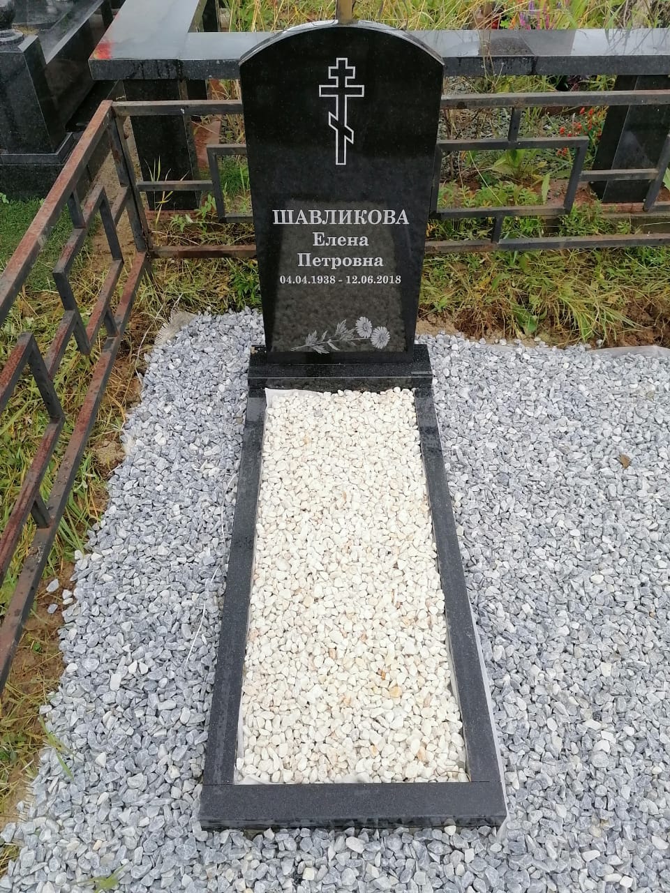 мраморная крошка на могилу бело-голубая Уфалей