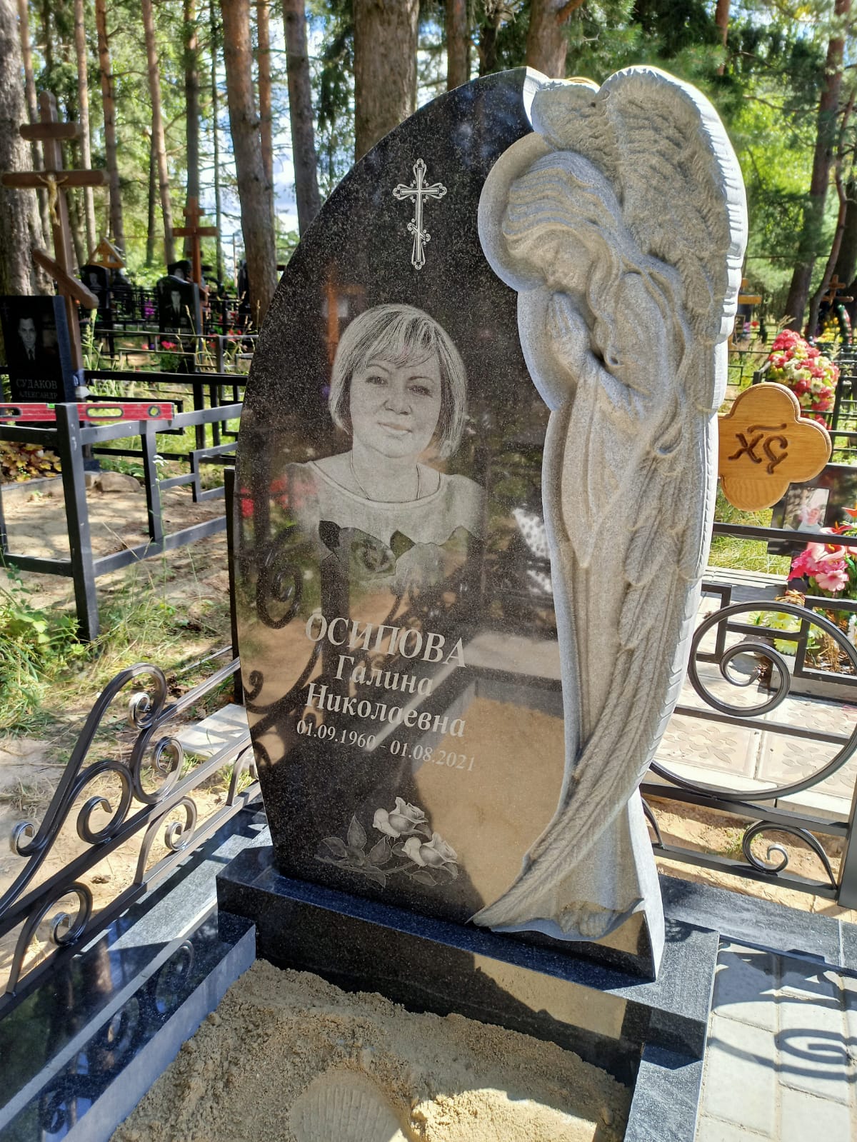 Гравировка крестика на памятник 93010