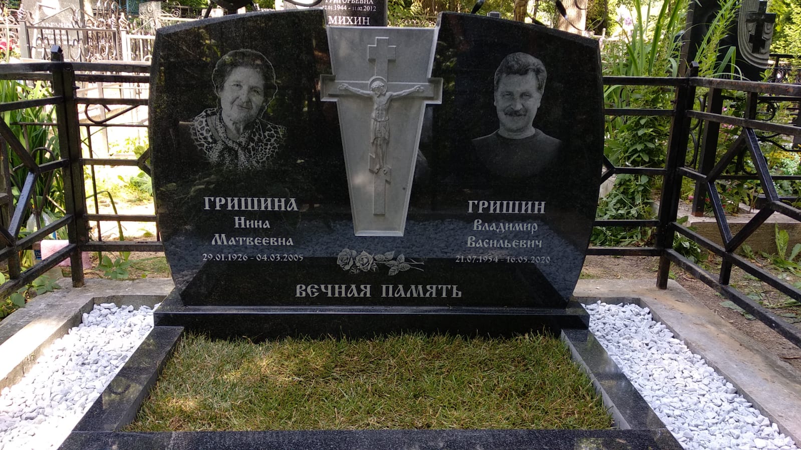 Розы на надгробный памятник 91013