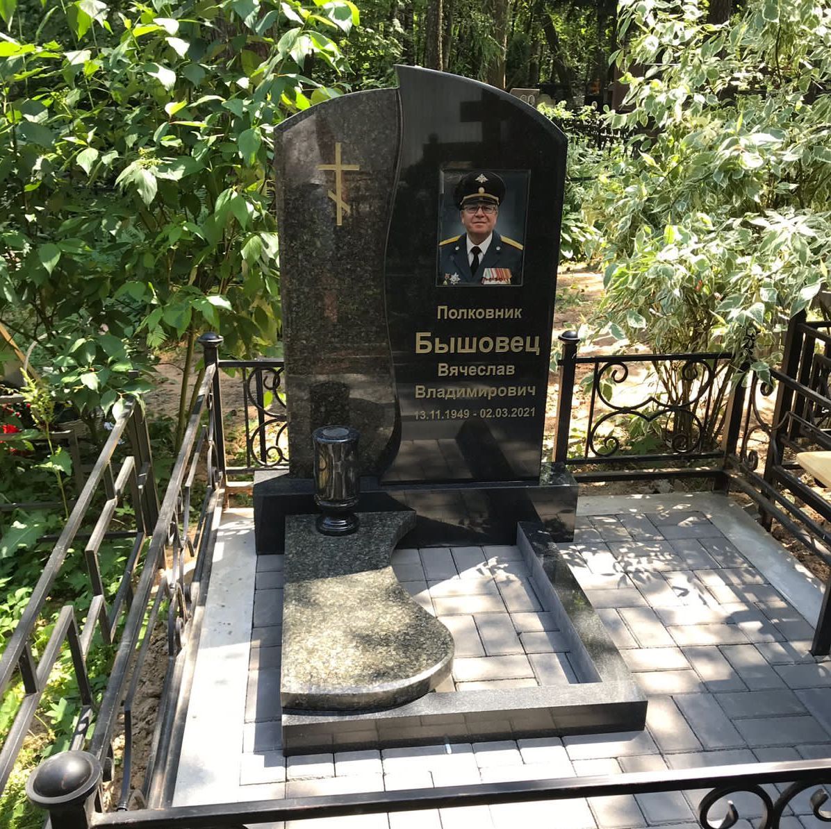 Комплекс семейный могилу 18916