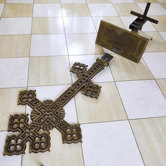 Подставка под крест чугунная