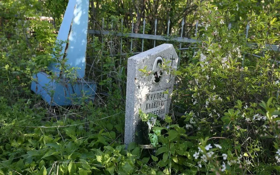 Как защитить могилу от самозахвата