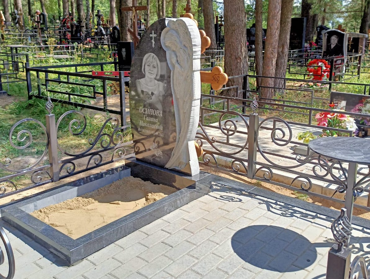 Сварная ограда на могилу 32021