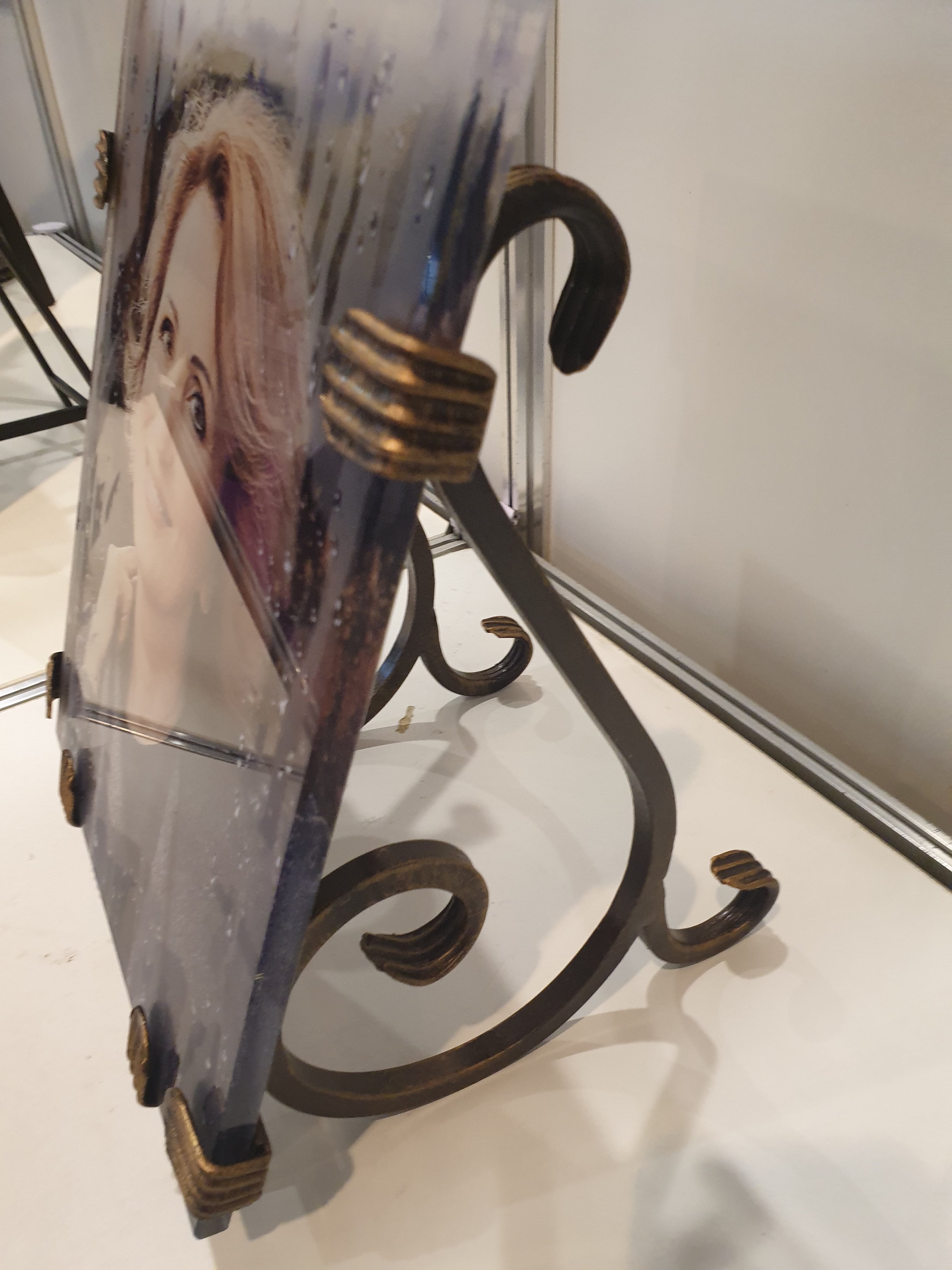 Подставка под керамику на памятник из стали 92304