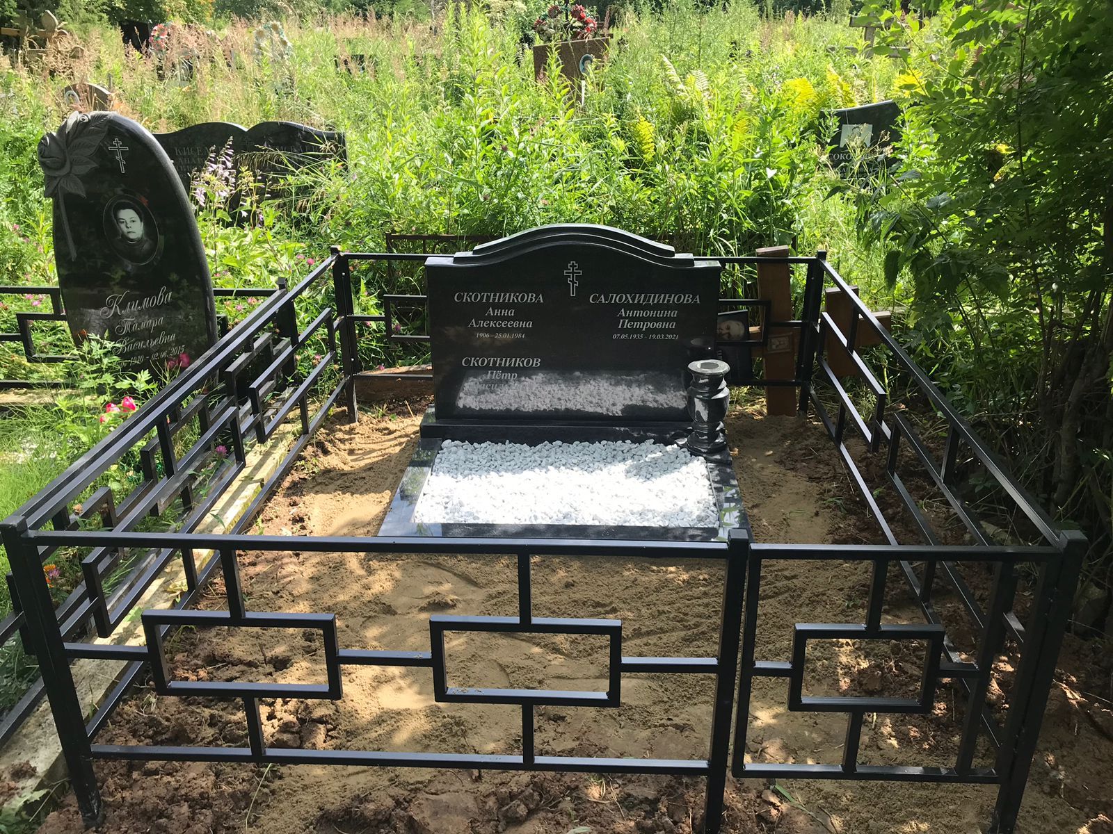 Ограда на могилу недорогая 30007