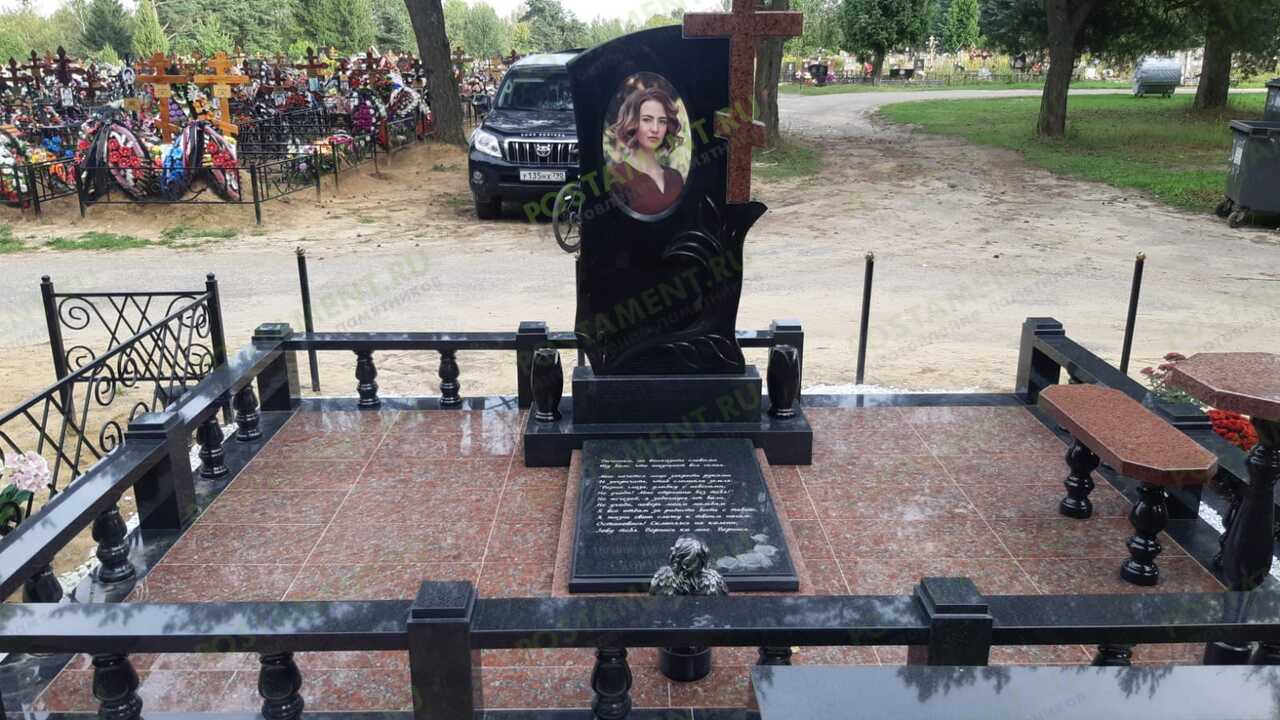 плитка из лезниковского гранита для облицовки могилы