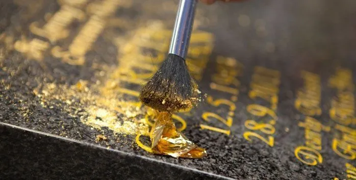 Сусальное золото на памятник