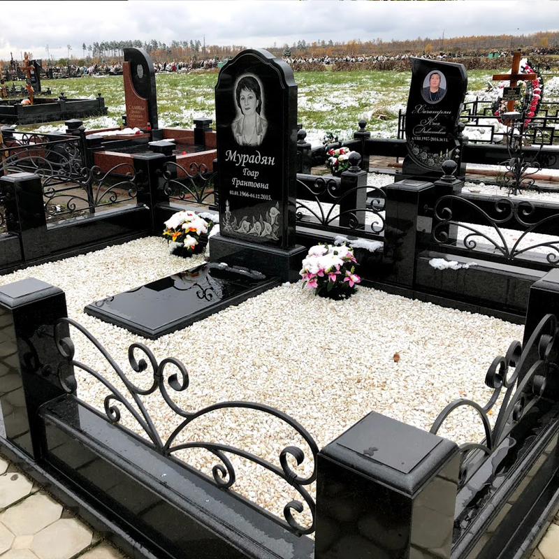 Цоколь из камня и металла 22132