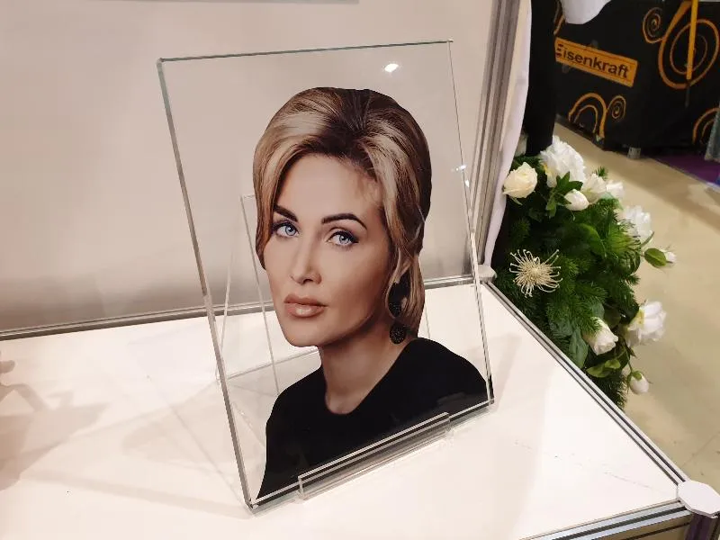 Фото на стекле на памятник