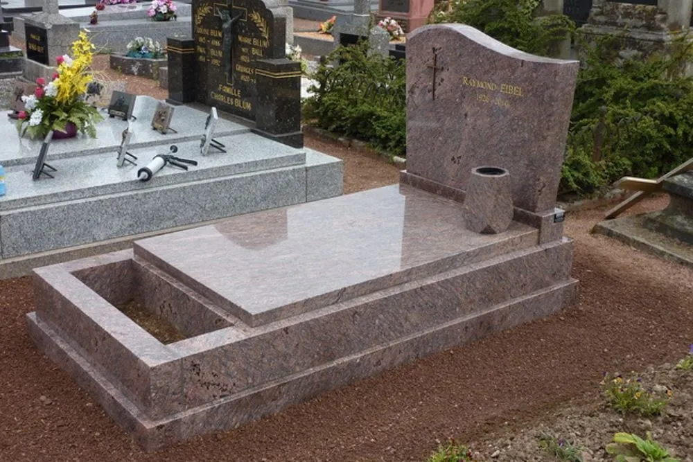 Уход за памятниками из гранита