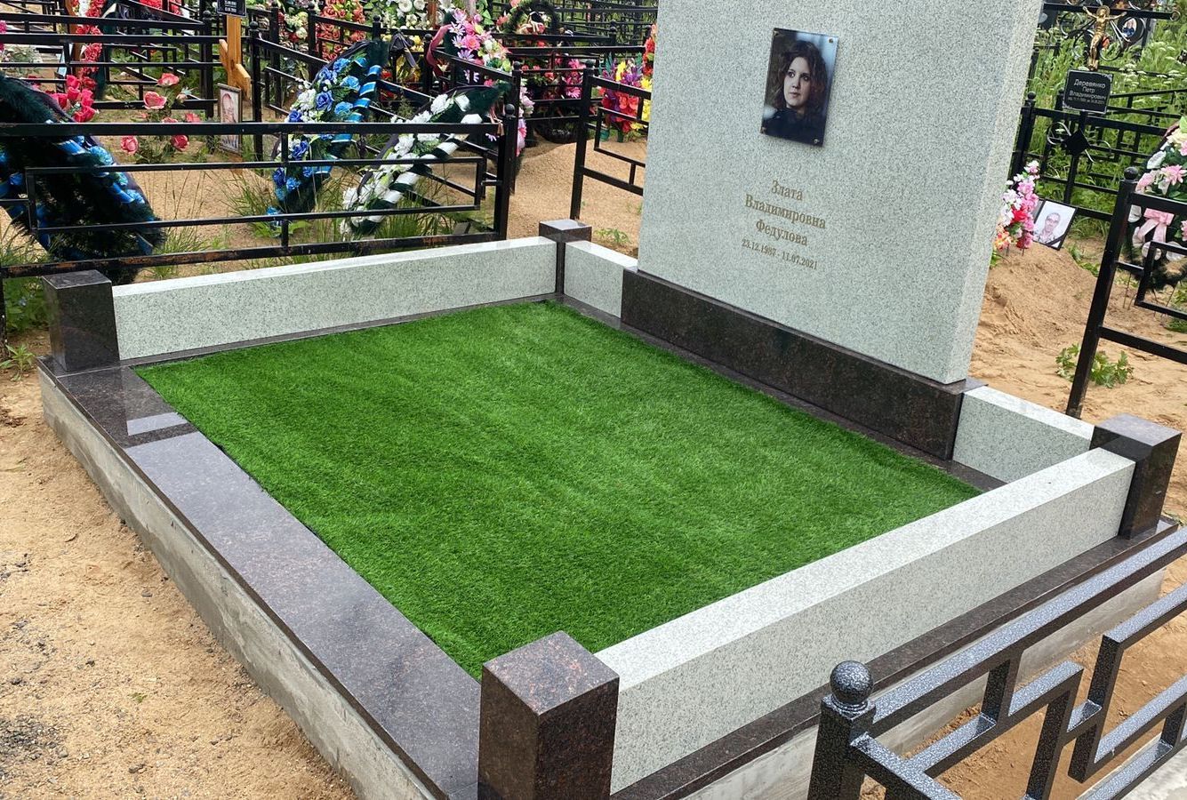 Цоколь на могилу 22104