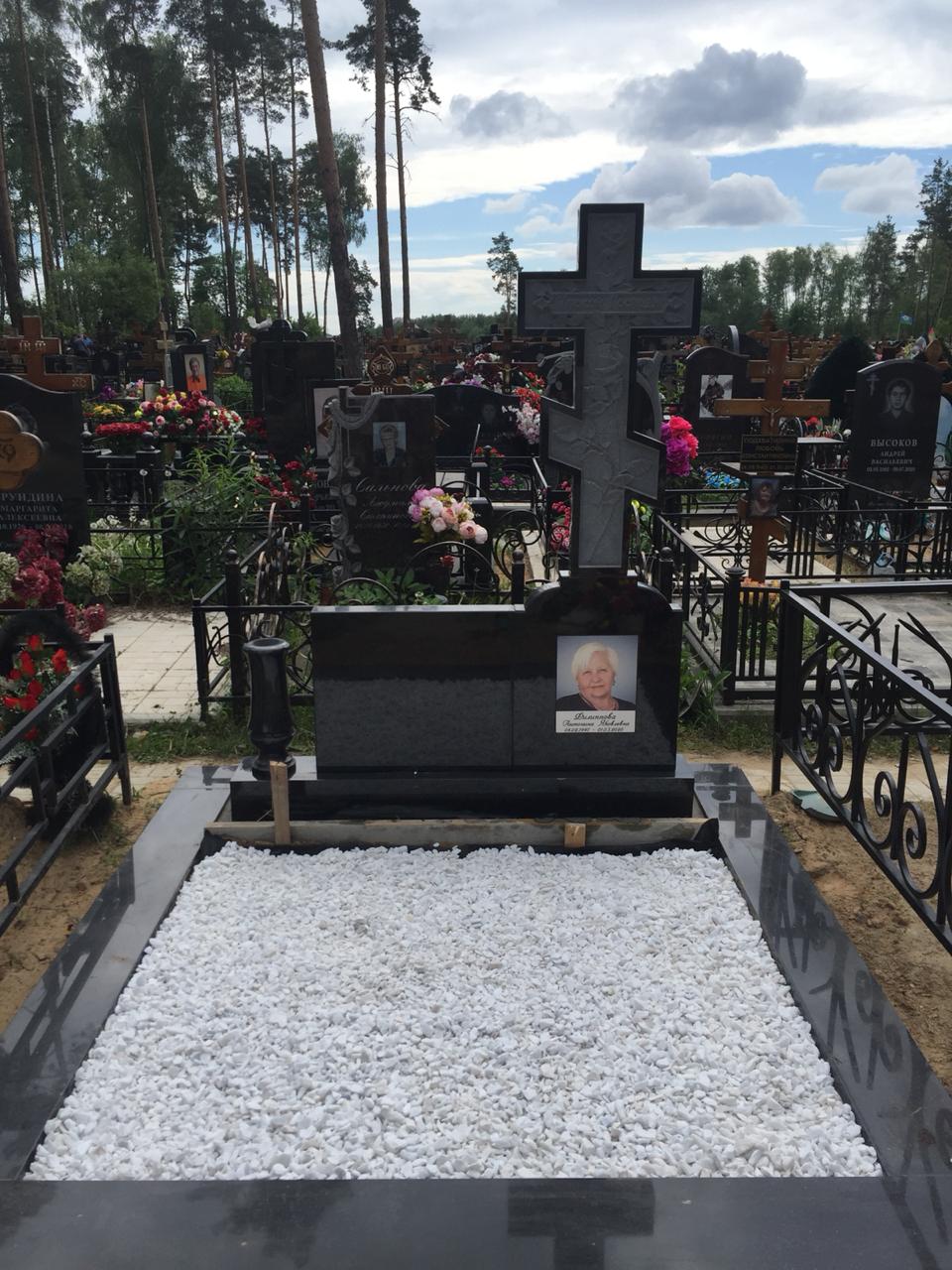 Крест с розами № 18438