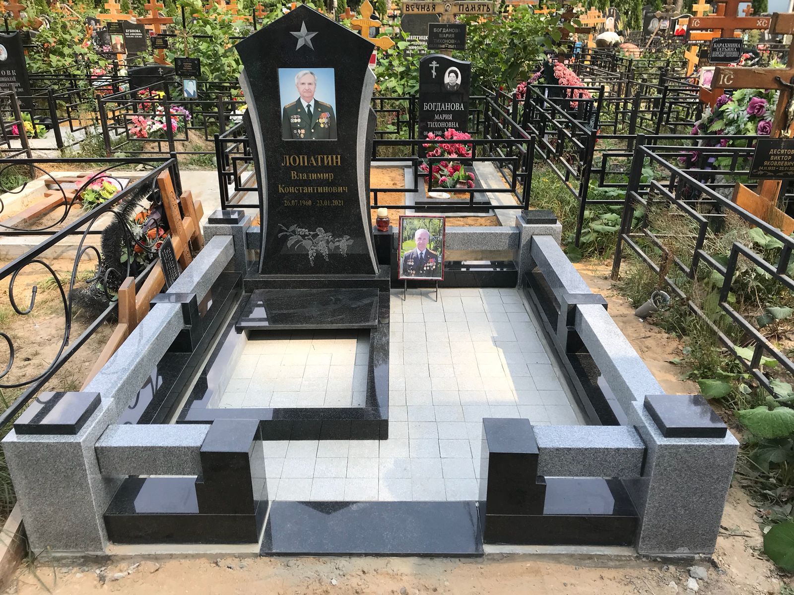 Цоколь комбинированный на могилу 22141