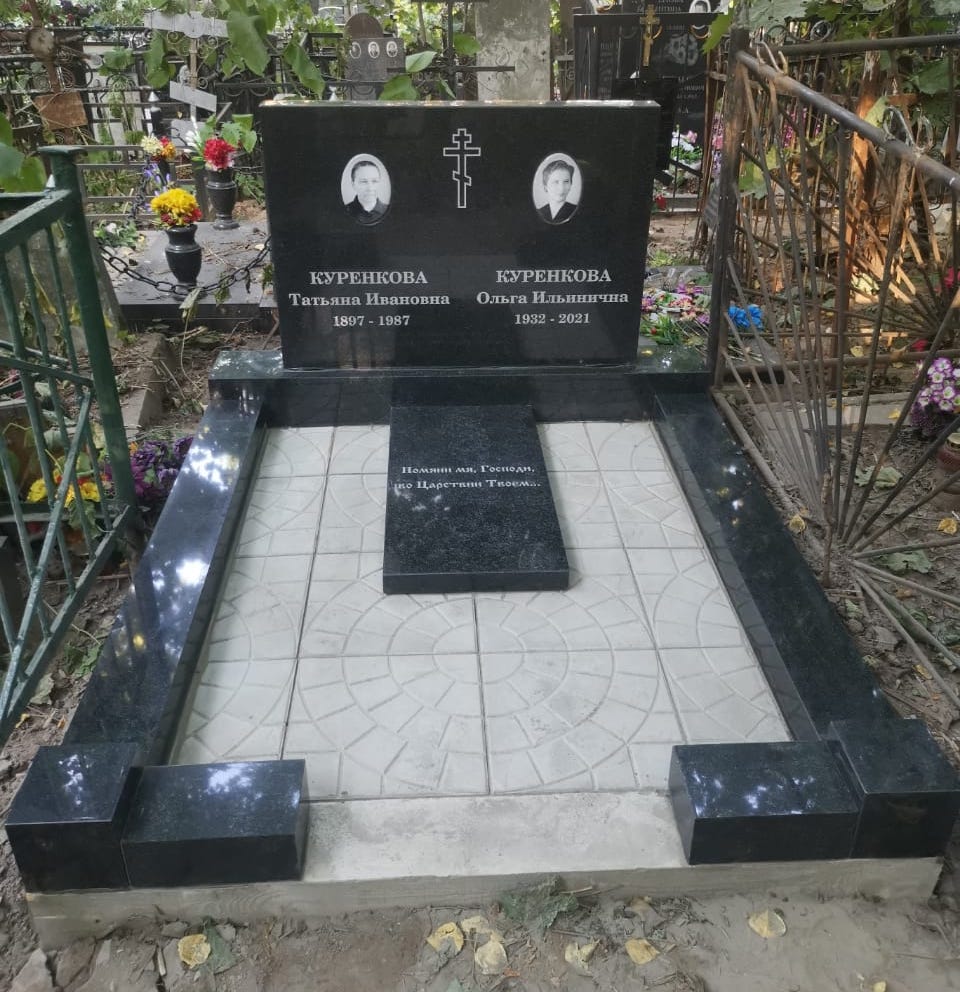 Мощение захоронения тротуарной плиткой 60009