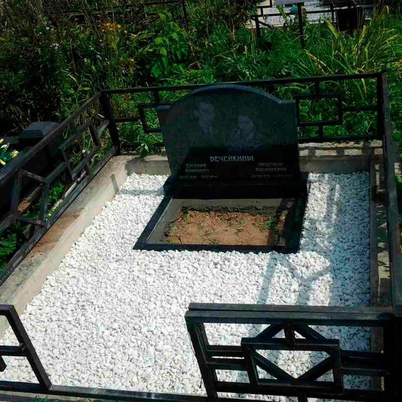 Декоративная крошка белая на могилу