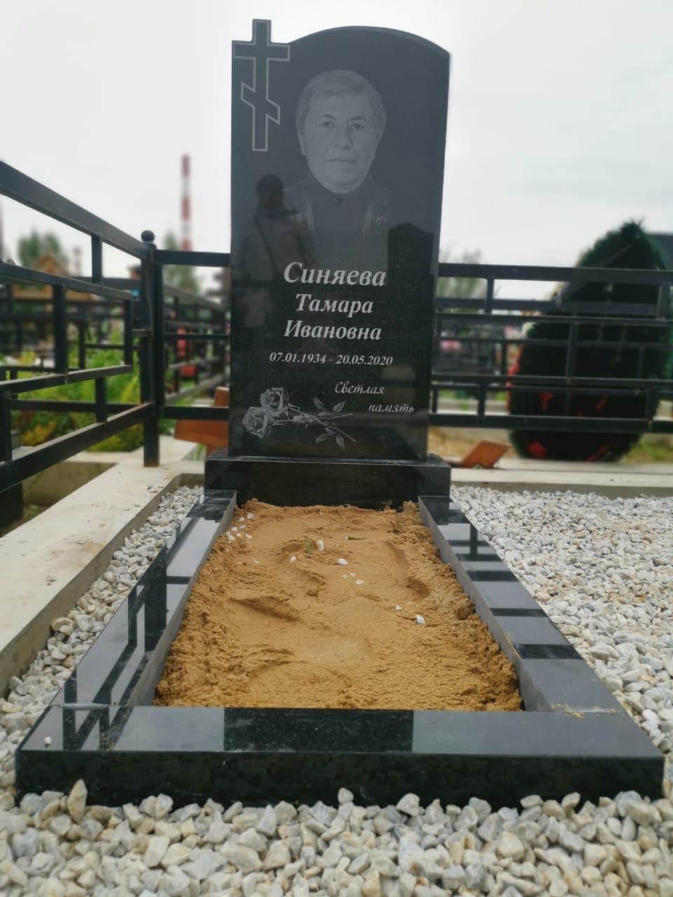 Розочки на надгробный памятник 91012