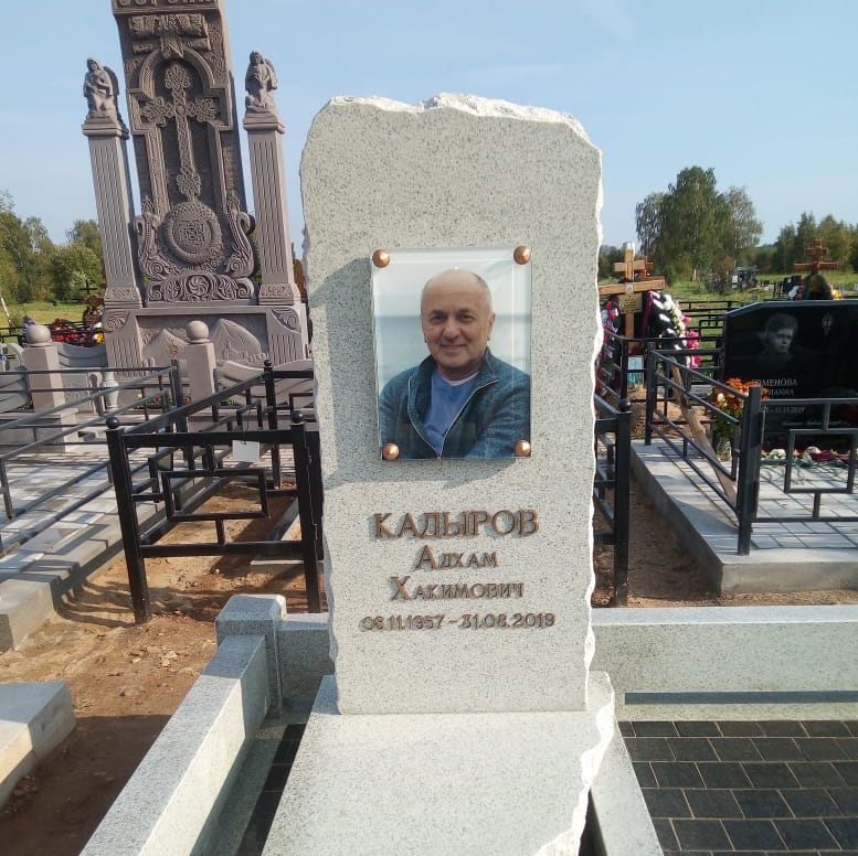 Крепеж для бронзовых элементов на памятник 82175