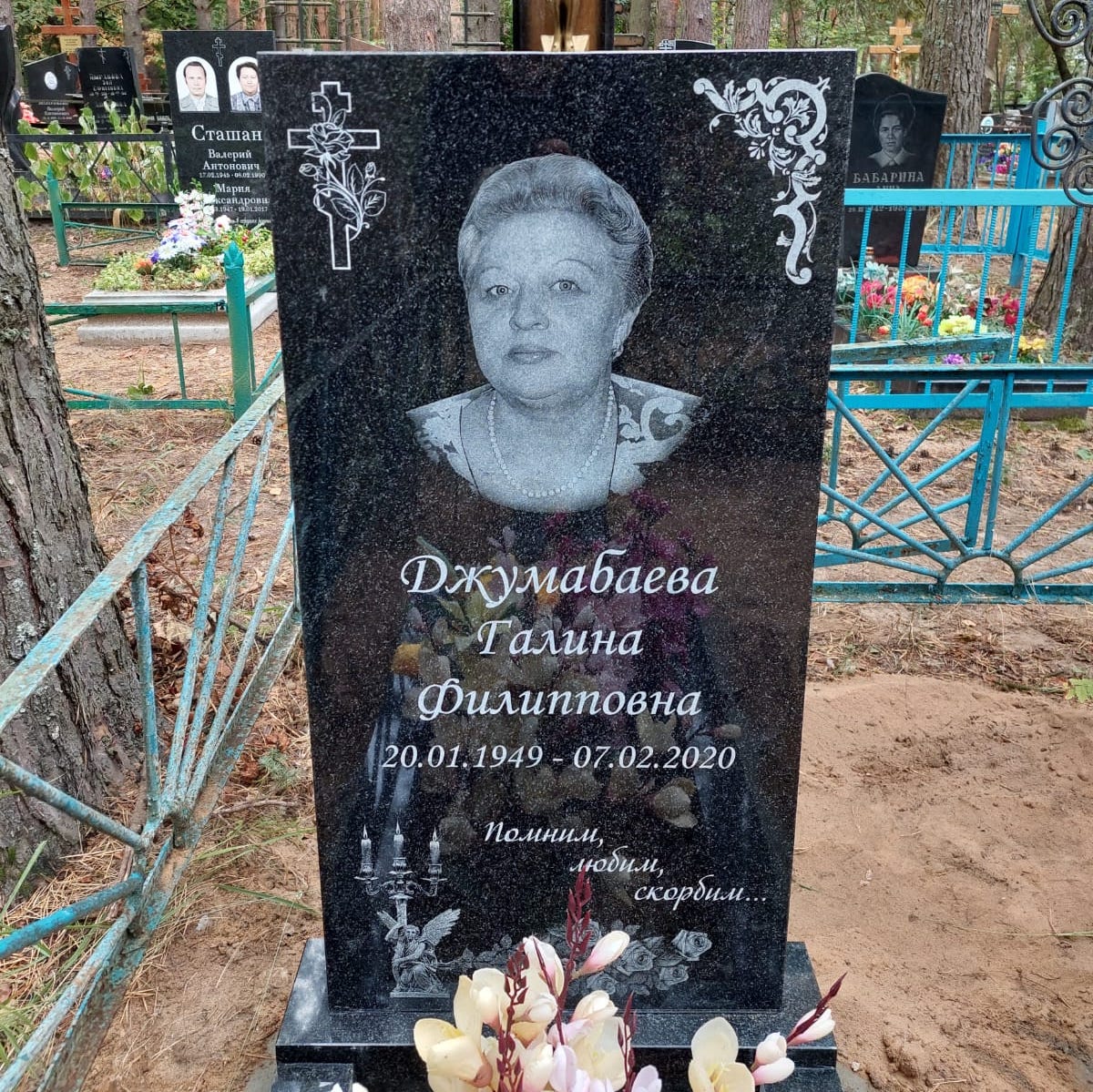 Крест с розой на памятник 93017