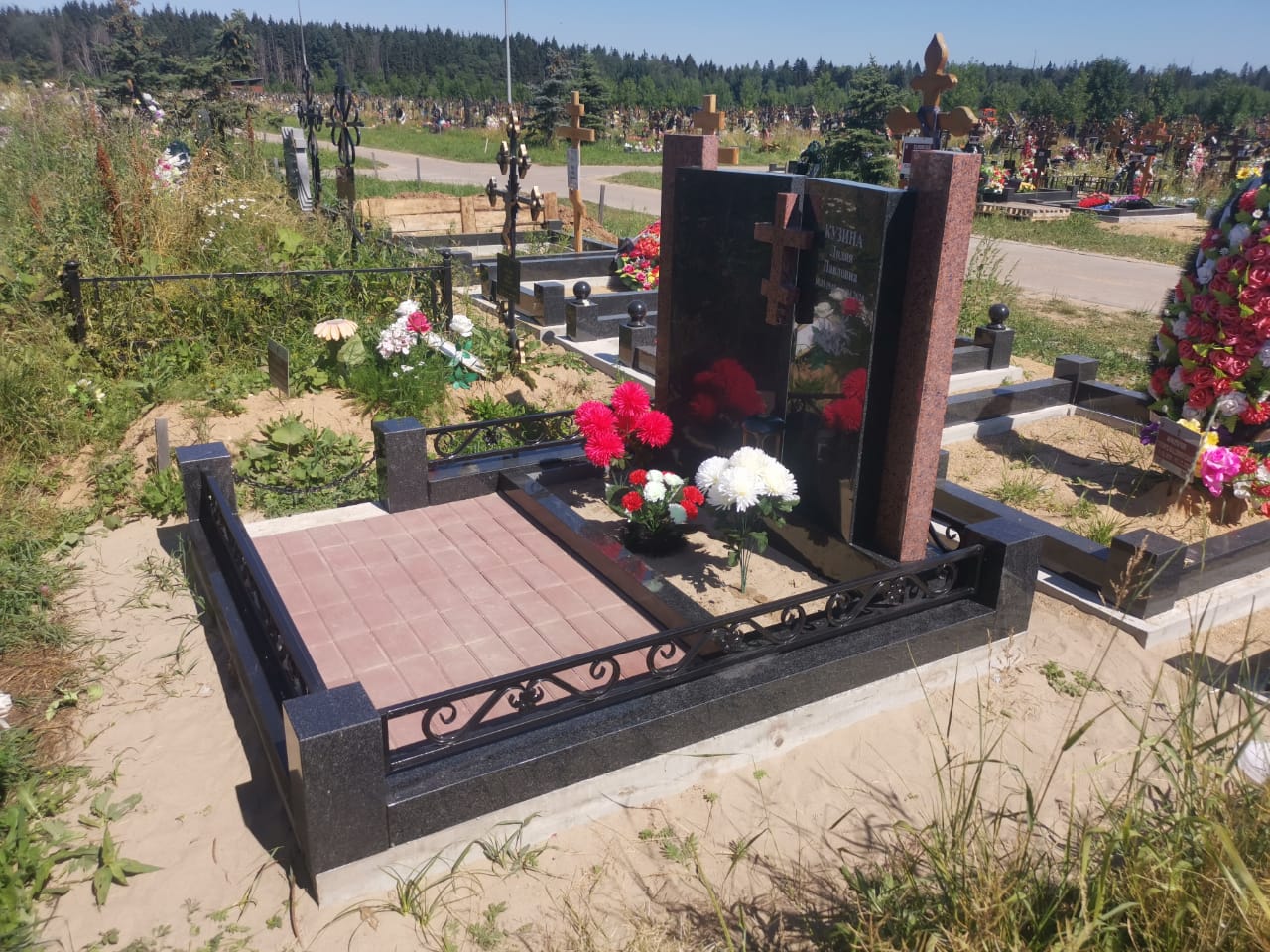 Комбинированный памятник с крестом № 18529