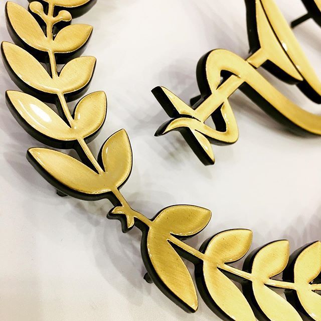 Медицинский символ из латуни на памятник 82149