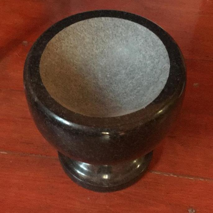 Вазон из гранита 41043