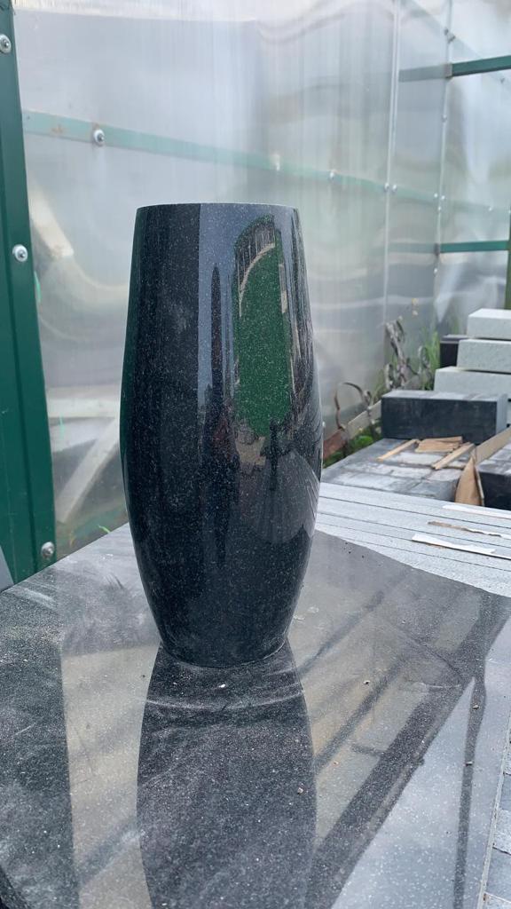 Ваза из гранита на могилу 41027