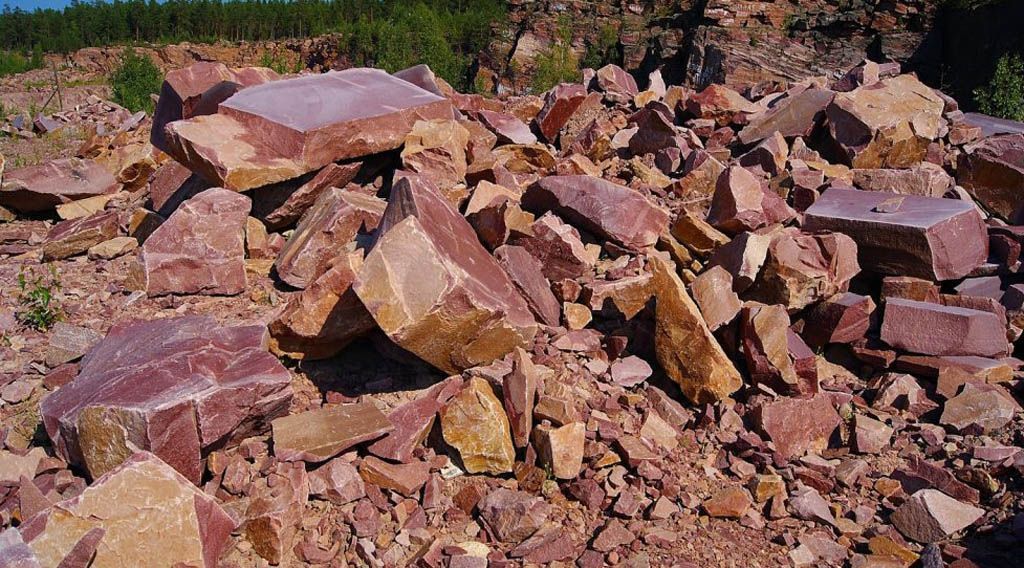 Карьера Шокша Малиновый Кварцит