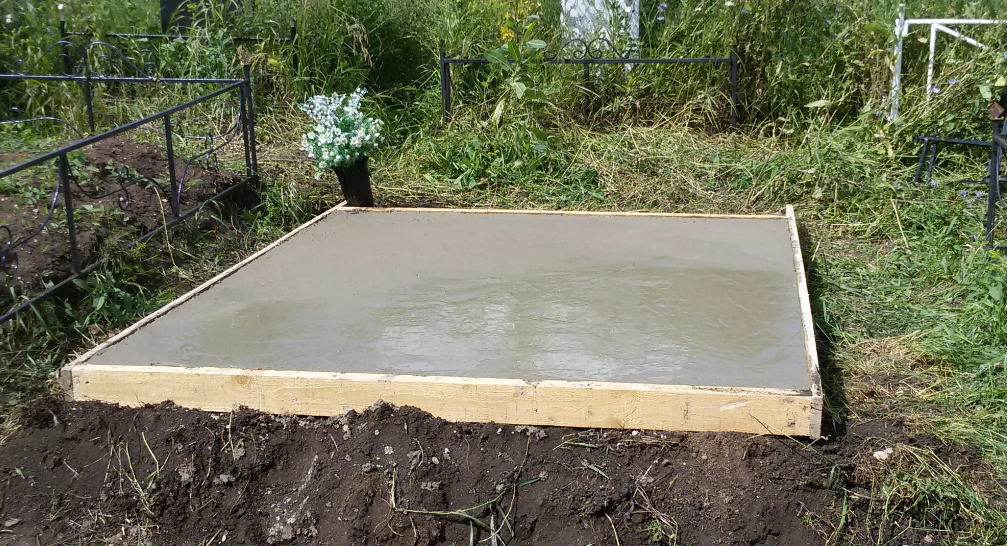 Заливка бетона на весь участок