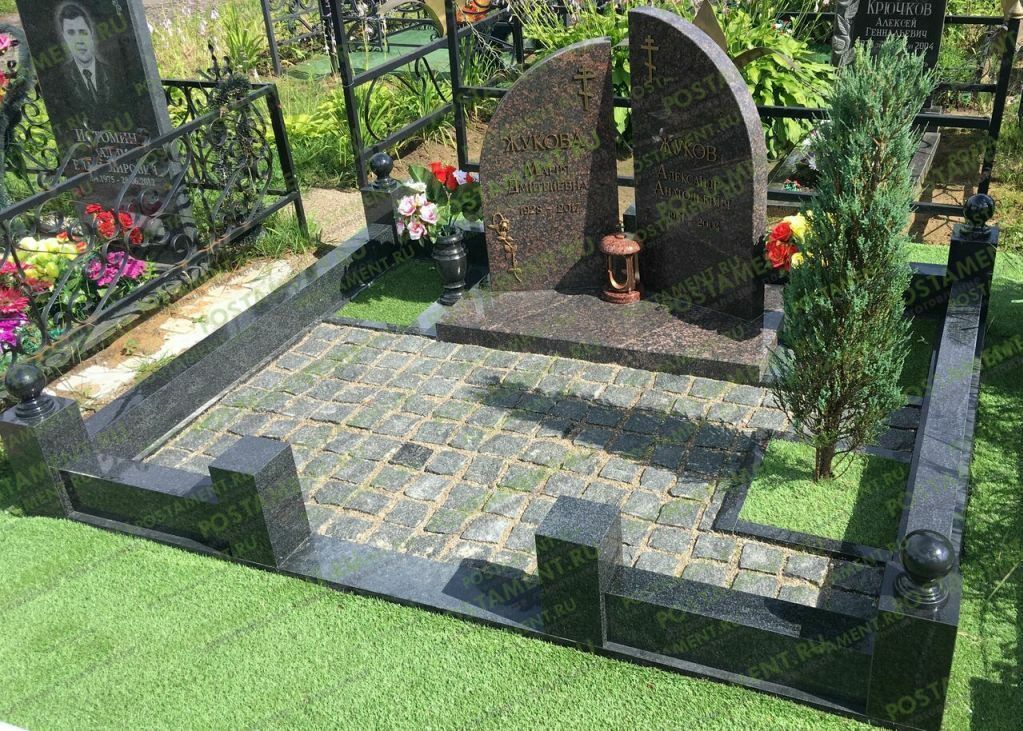 Фото комплекса из Дымовского гранита и Габбро 