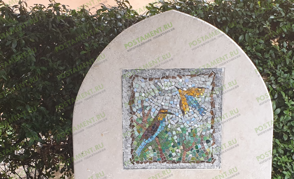 Птички на памятнике