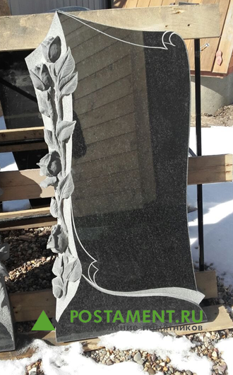 Памятник с розами из гранита