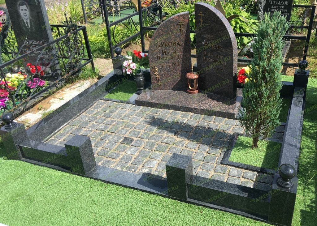 Комплекс из Дымовского гранита двойной